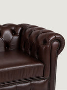 Winchester 3 Seater - Leather — seat cushion detail